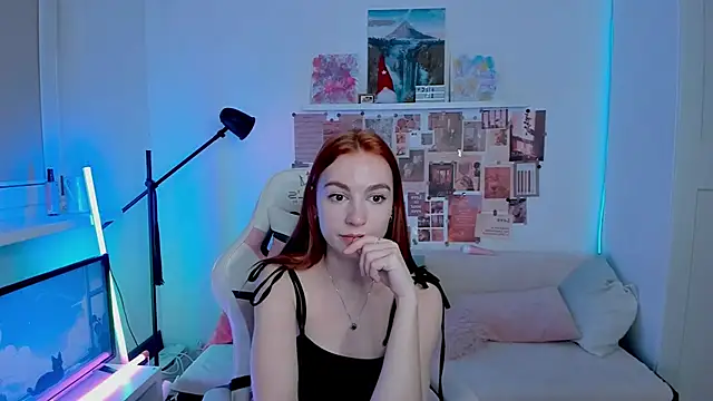 Mia Madden online show from 02-12-26, 02:33