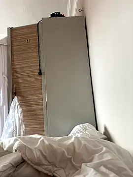 Snapshot of Metmenn7 chatting on 10-12-25, 10:05 Metmenn7 online show from 10-12-25, 10:05