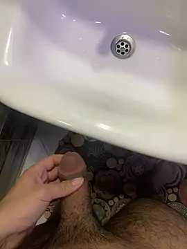 Snapshot of Metmenn7 chatting on 02-25-25, 03:53 Metmenn7 online show from 02-25-25, 03:53