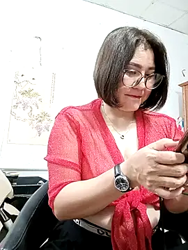 Snapshot of Rose_DiDi chatting on 05-13-26, 04:47 Rose DiDi online show from 05-13-26, 04:47