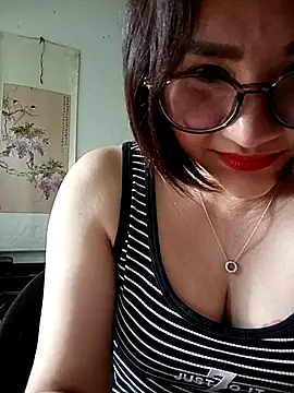 Snapshot of Rose_DiDi chatting on 04-30-26, 05:36 Rose DiDi online show from 04-30-26, 05:36