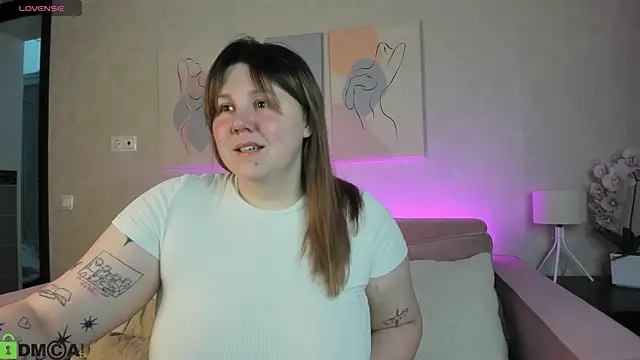 Ruth Oliver online show from 04-07-26, 01:07