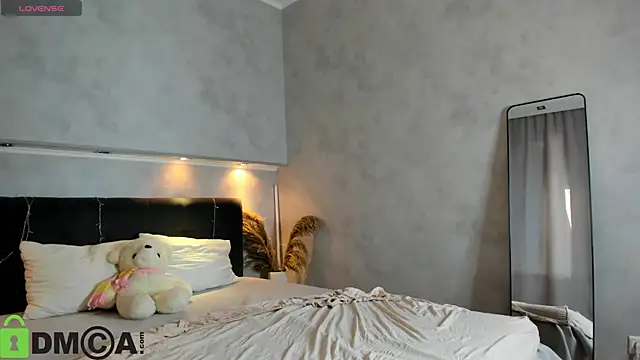 Ruth Oliver online show from 03-11-26, 09:25