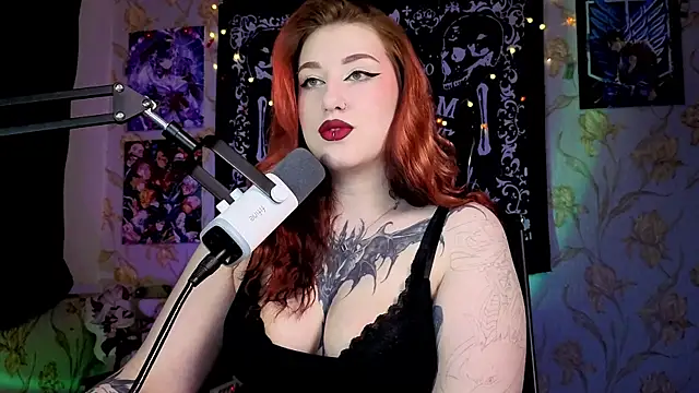 Kimpossible1 online show from 10-28-25, 04:57