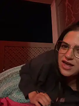 SafeinouterSpace online show from 11-28-25, 01:22