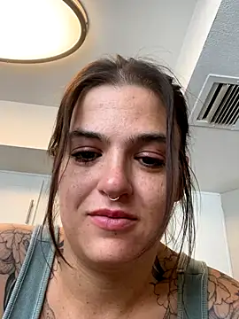 SafeinouterSpace online show from 11-04-25, 05:17