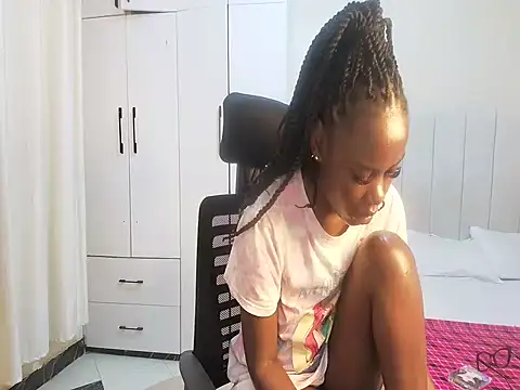 chloe desire1 online show from 04-19-26, 04:57