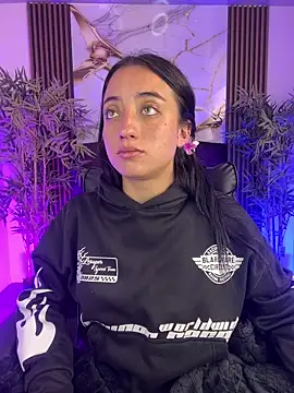 Snapshot of Ady_18 chatting on 02-11-26, 09:36 Ady 18 online show from 02-11-26, 09:36