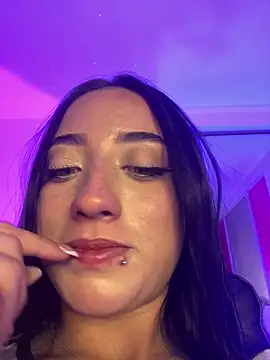 Snapshot of Ady_18 chatting on 02-16-26, 08:29 Ady 18 online show from 02-16-26, 08:29