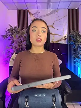 Snapshot of Ady_18 chatting on 02-03-26, 07:30 Ady 18 online show from 02-03-26, 07:30