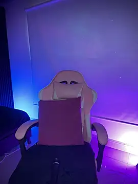 Ady 18 online show from 04-07-26, 05:59