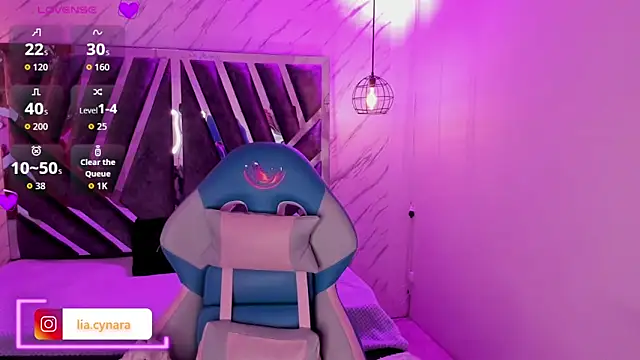 Snapshot of Queen_perla_ chatting on 09-27-25, 12:22 Queen perla online show from 09-27-25, 12:22