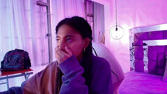 Snapshot of Queen_perla_ chatting on 06-27-26, 12:55 Queen perla online show from 06-27-26, 12:55