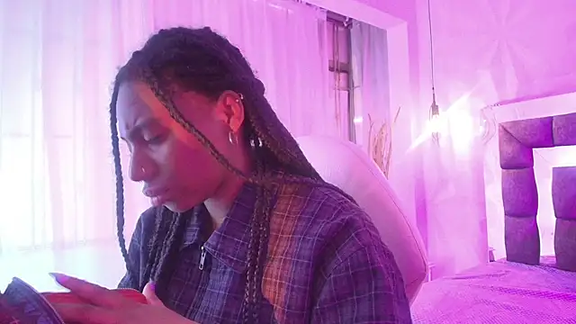 Snapshot of Queen_perla_ chatting on 06-09-26, 12:17 Queen perla online show from 06-09-26, 12:17