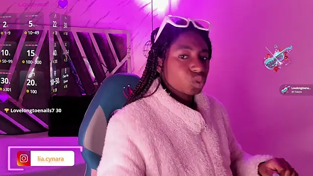 Snapshot of Queen_perla_ chatting on 10-01-25, 11:36 Queen perla online show from 10-01-25, 11:36