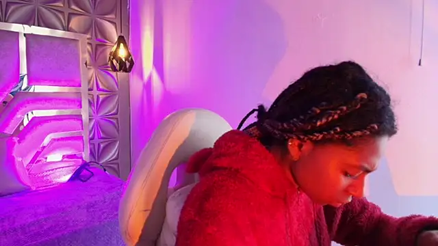 Queen perla  online show from 03-05-26, 12:13