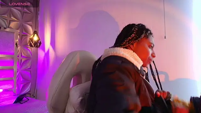 Snapshot of Queen_perla_ chatting on 02-05-26, 11:28 Queen perla online show from 02-05-26, 11:28