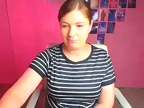 Snapshot of Lissmilf chatting on 06-26-26, 11:49 Lissmilf online show from 06-26-26, 11:49