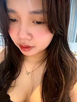 Hotellinh12 online show from 10-24-25, 07:29