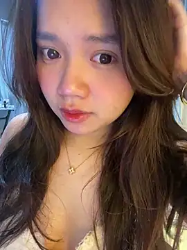 Hotellinh12 online show from 01-07-26, 04:01