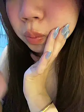 Snapshot of Hotellinh12 chatting on 02-03-26, 04:34 Hotellinh12 online show from 02-03-26, 04:34