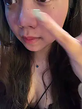 Hotellinh12 online show from 05-23-26, 04:28