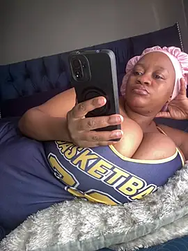 Chubbykarisma27 online show from 02-10-26, 09:08