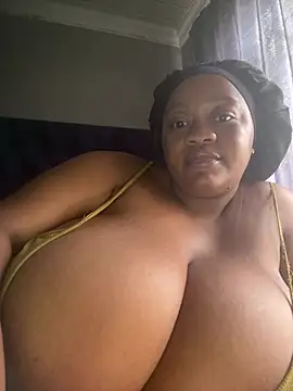 Chubbykarisma27 online show from 04-12-26, 11:02