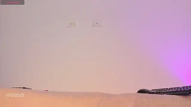 Snapshot of Angel_camm chatting on 10-04-25, 02:57 Angel camm online show from 10-04-25, 02:57