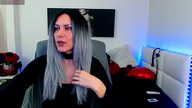 Snapshot of EvelynQueenn chatting on 02-28-25, 06:32 EvelynQueenn online show from 02-28-25, 06:32