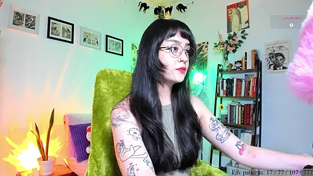 Snapshot of Conlosmichis chatting on 02-03-26, 11:10 Conlosmichis online show from 02-03-26, 11:10