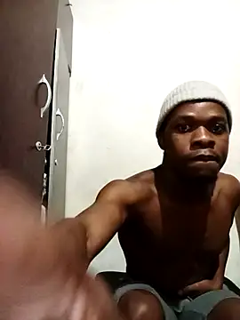 Snapshot of Uncletee112 chatting on 10-28-25, 08:41 Uncletee112 online show from 10-28-25, 08:41