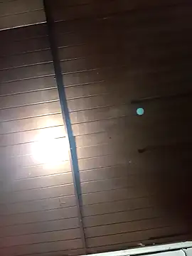 Snapshot of Uncletee112 chatting on 09-10-25, 05:39 Uncletee112 online show from 09-10-25, 05:39