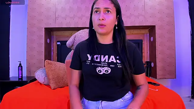 SofiAndNicol online show from 12-20-25, 11:35