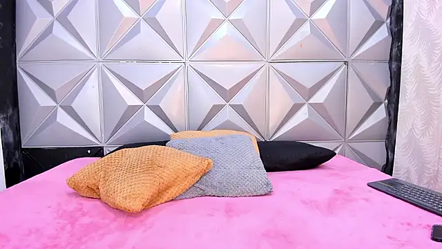 SofiAndNicol online show from 03-05-26, 11:07