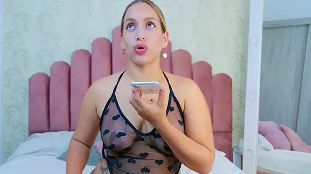 Agnescruzz online show from 09-28-25, 02:07