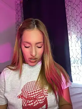 Agnescruzz online show from 05-31-26, 03:29