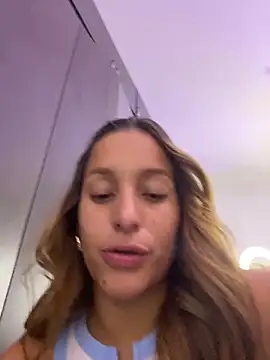 Agnescruzz online show from 01-18-26, 06:33
