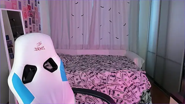 Vanessa Verona online show from 04-11-26, 05:15