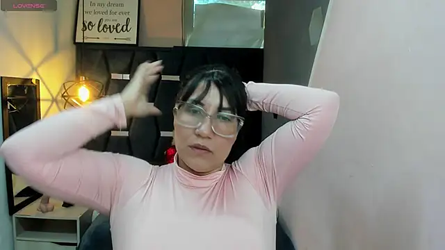 GiaFox  online show from 10-05-25, 01:24