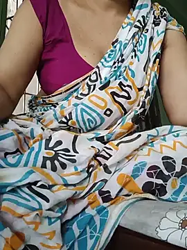 Snapshot of Rosy-B chatting on 06-04-26, 12:10 Rosy-B online show from 06-04-26, 12:10