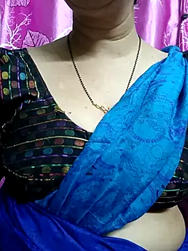 Snapshot of Rosy-B chatting on 03-07-25, 09:48 Rosy-B online show from 03-07-25, 09:48