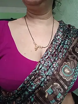 Snapshot of Rosy-B chatting on 06-04-26, 12:04 Rosy-B online show from 06-04-26, 12:04