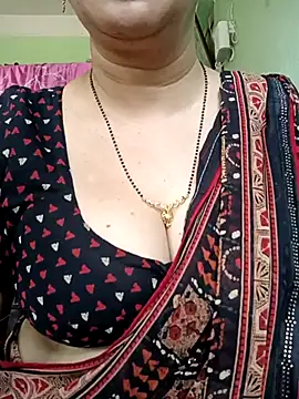 Snapshot of Rosy-B chatting on 03-19-25, 09:38 Rosy-B online show from 03-19-25, 09:38