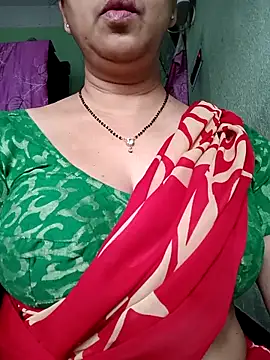 Snapshot of Rosy-B chatting on 10-17-25, 12:36 Rosy-B online show from 10-17-25, 12:36