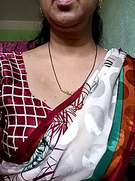 Snapshot of Rosy-B chatting on 09-12-25, 09:20 Rosy-B online show from 09-12-25, 09:20