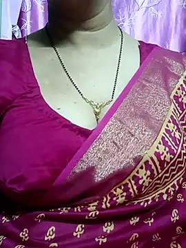 Snapshot of Rosy-B chatting on 02-21-25, 12:16 Rosy-B online show from 02-21-25, 12:16