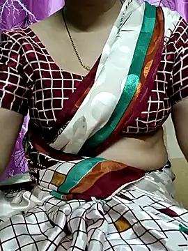 Snapshot of Rosy-B chatting on 03-20-25, 09:46 Rosy-B online show from 03-20-25, 09:46