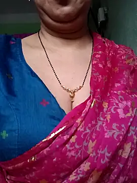 Snapshot of Rosy-B chatting on 05-05-26, 12:24 Rosy-B online show from 05-05-26, 12:24