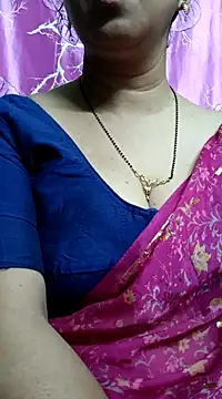 Snapshot of Rosy-B chatting on 02-25-25, 12:36 Rosy-B online show from 02-25-25, 12:36